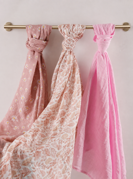 Blush & Bloom Swaddle Set
